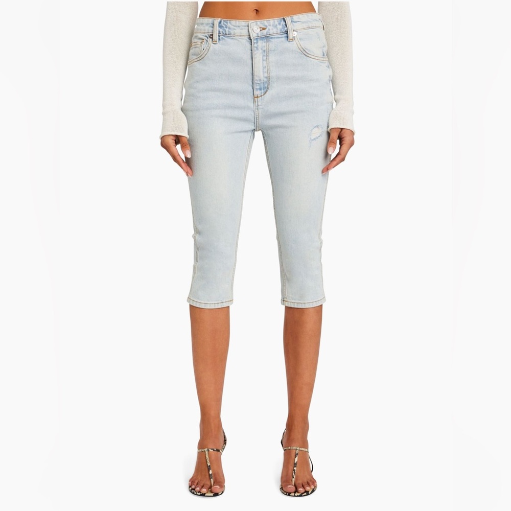 SER.O.YA Avalon Mid Rise Capri Skylight Denim size 28 NWT
